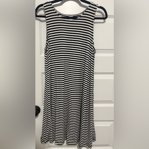 Old Navy Dresses & Skirts - Old Navy Black and White Striped Swing Tank Dress Size L
